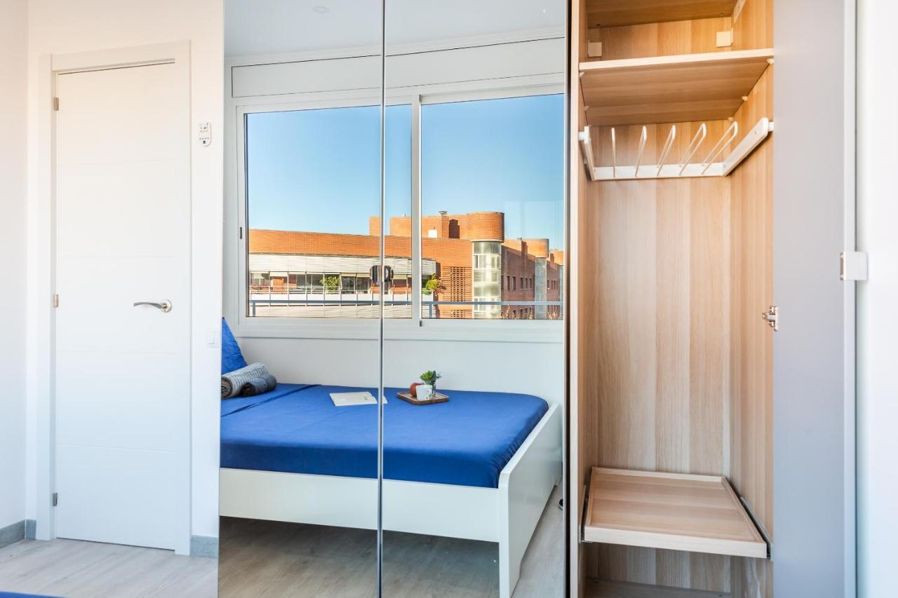 3BR - 2BH BEACHside Sunny&Spacious apartment Barcelona