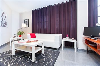 Ainb Eixample-muntaner Barcelona