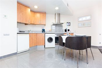 Ainb Eixample-muntaner Hotel 2*