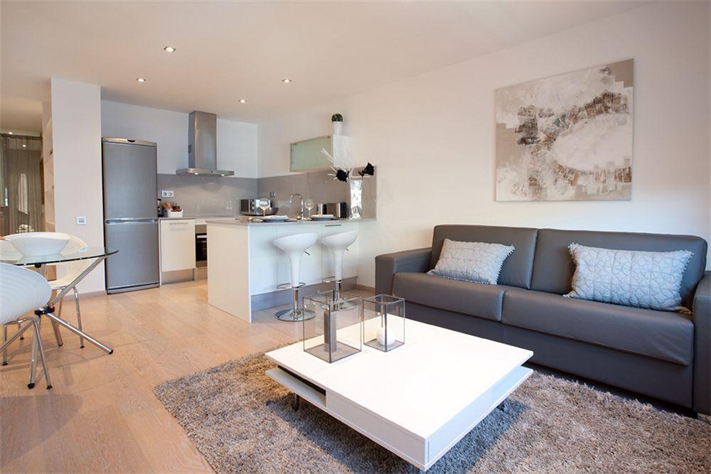 Rent Near Plaza De Cataluña Apartamento *
