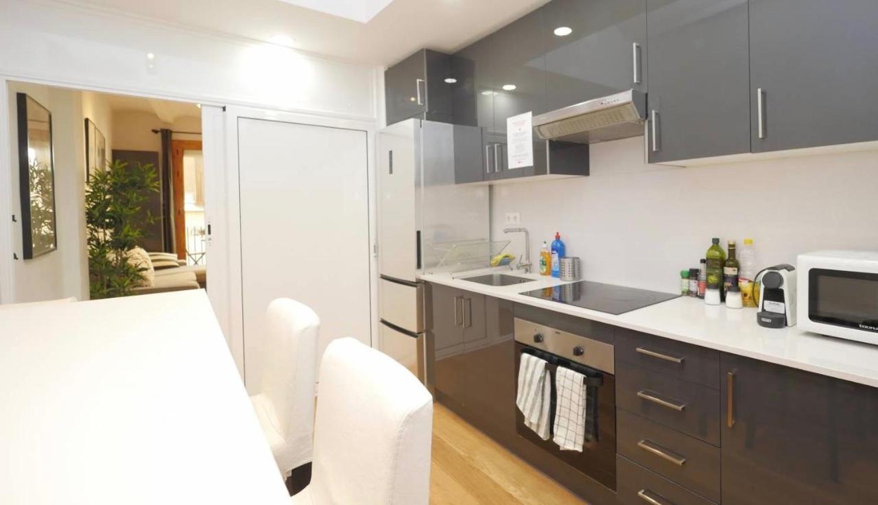 Old Town 4-bedroom Apartamento