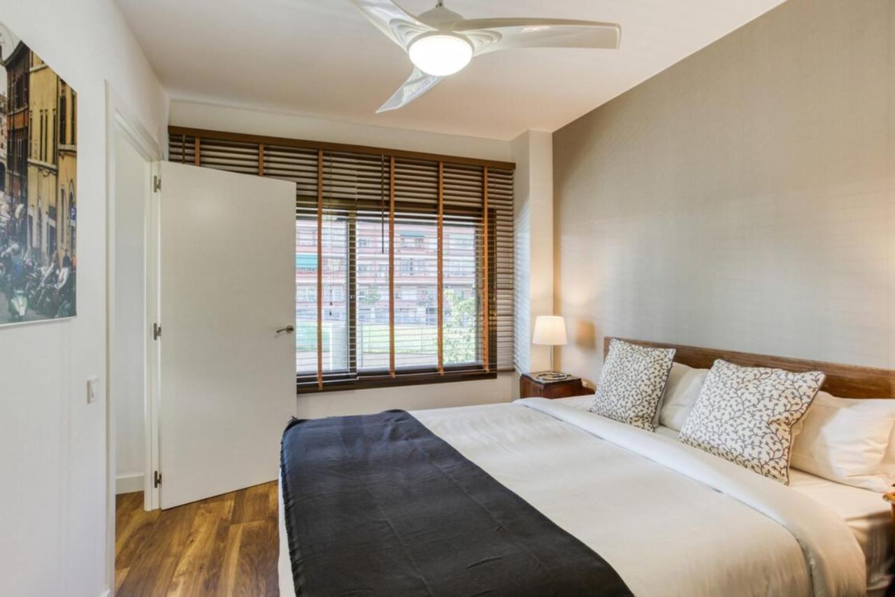 Nice And Cozy 4 Bedroom In Sants-montjuic Bcn Apartamento Barcelona