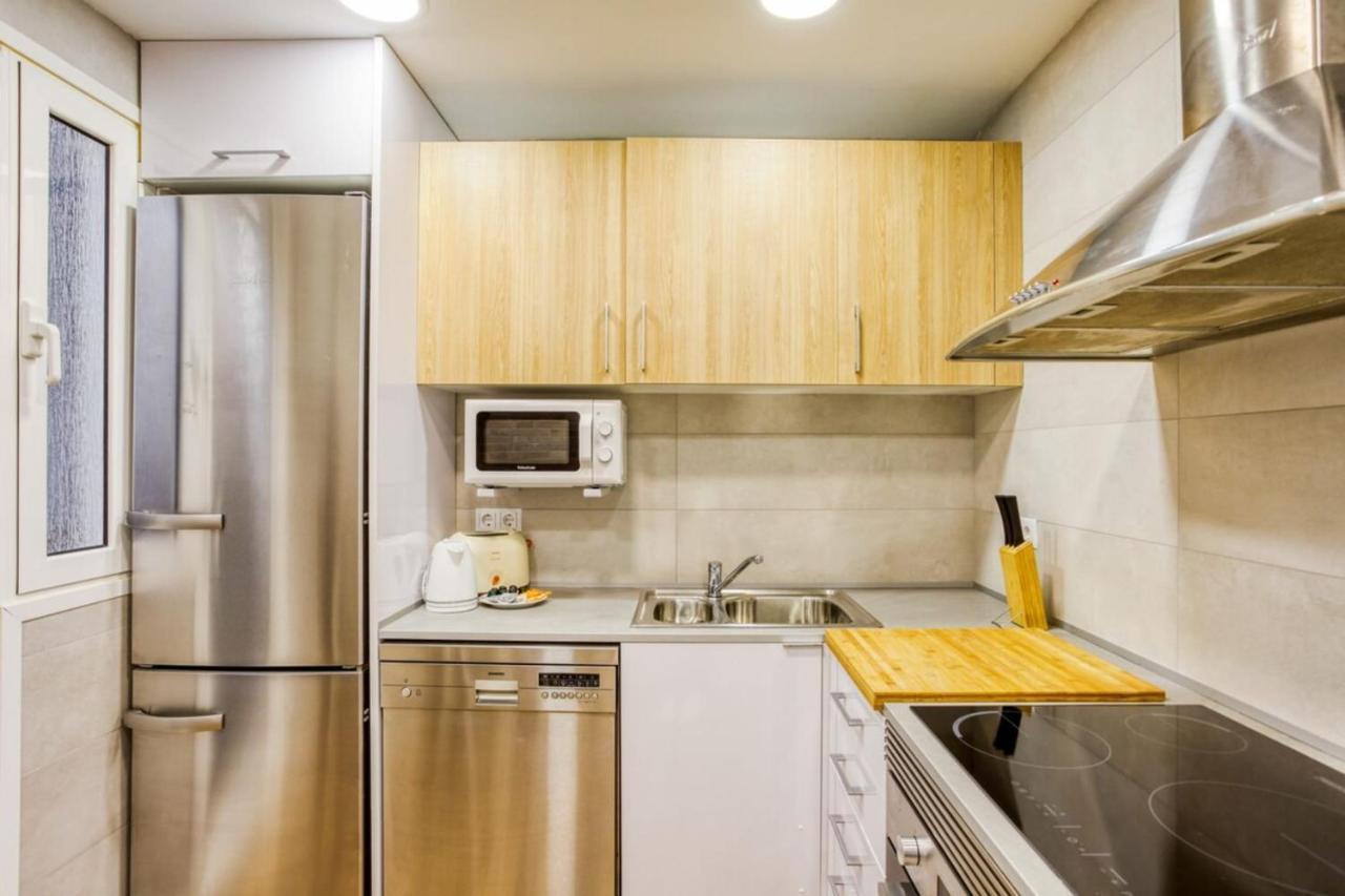 Nice And Cozy 4 Bedroom In Sants-montjuic Bcn Apartamento Barcelona