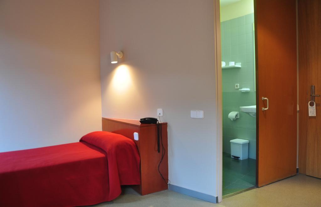 Residencia D'investigadors Hostal *