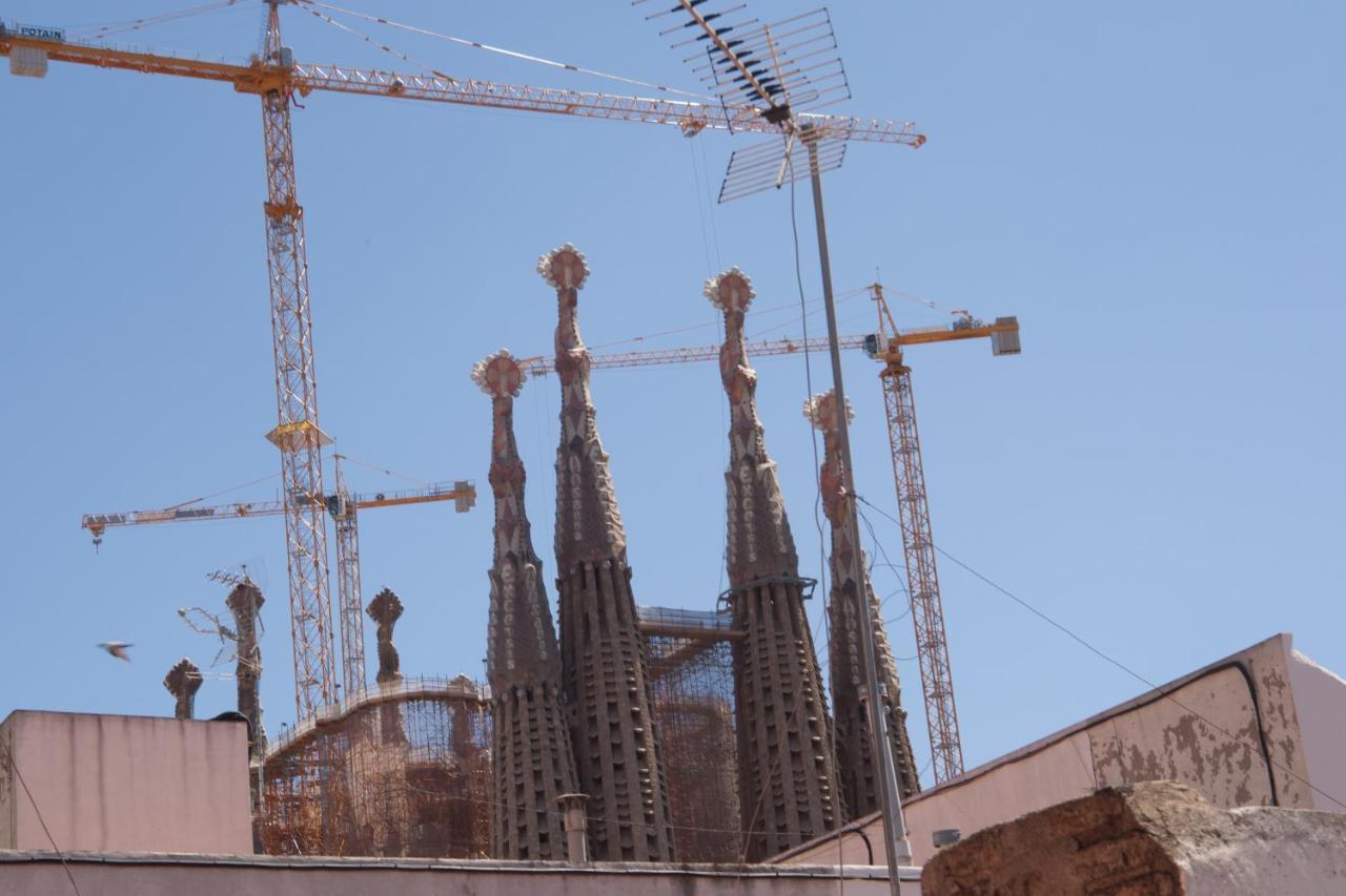 Beautiful Penthouse Next To Sagrada Familia *