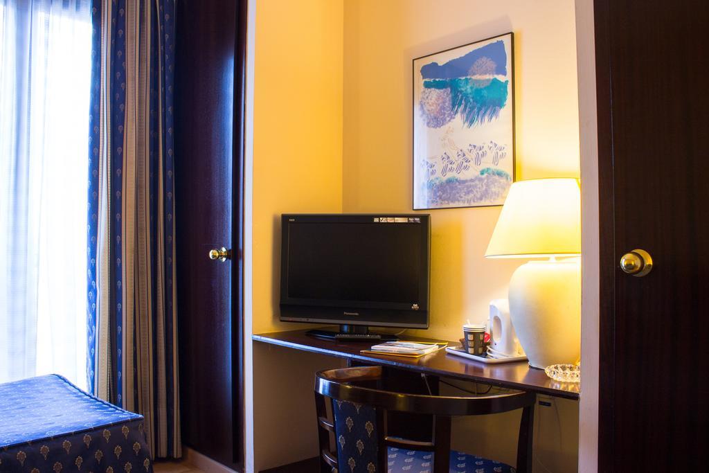 Atlantis By Atbcn Hotel