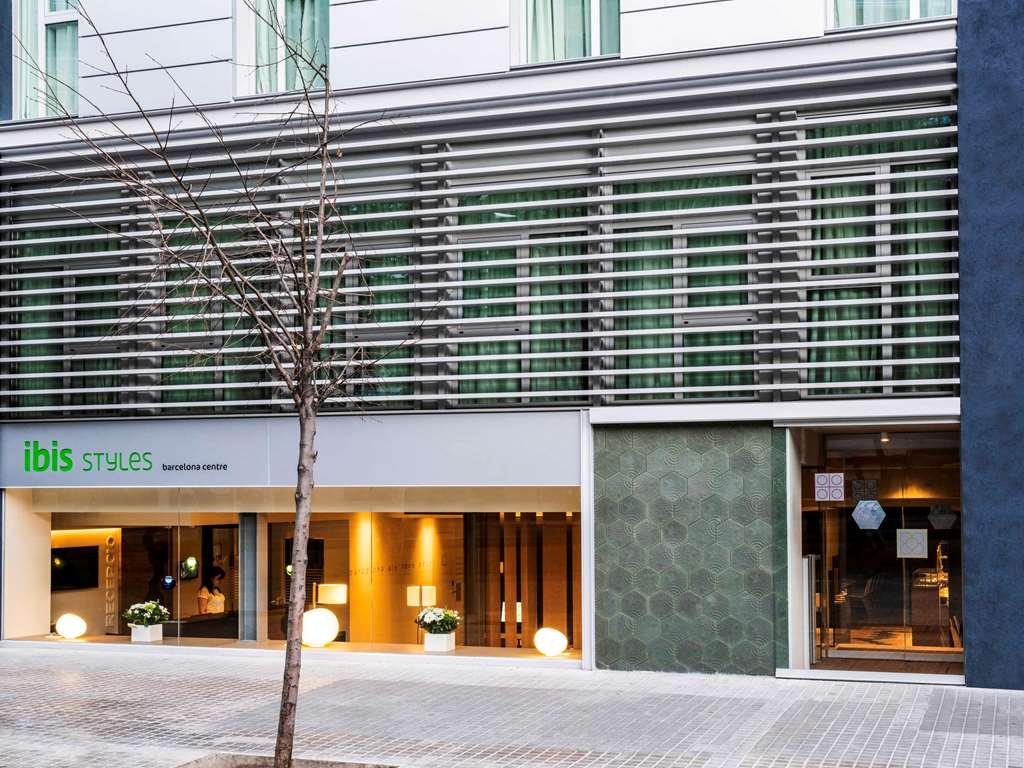 Ibis Styles Centre 2*