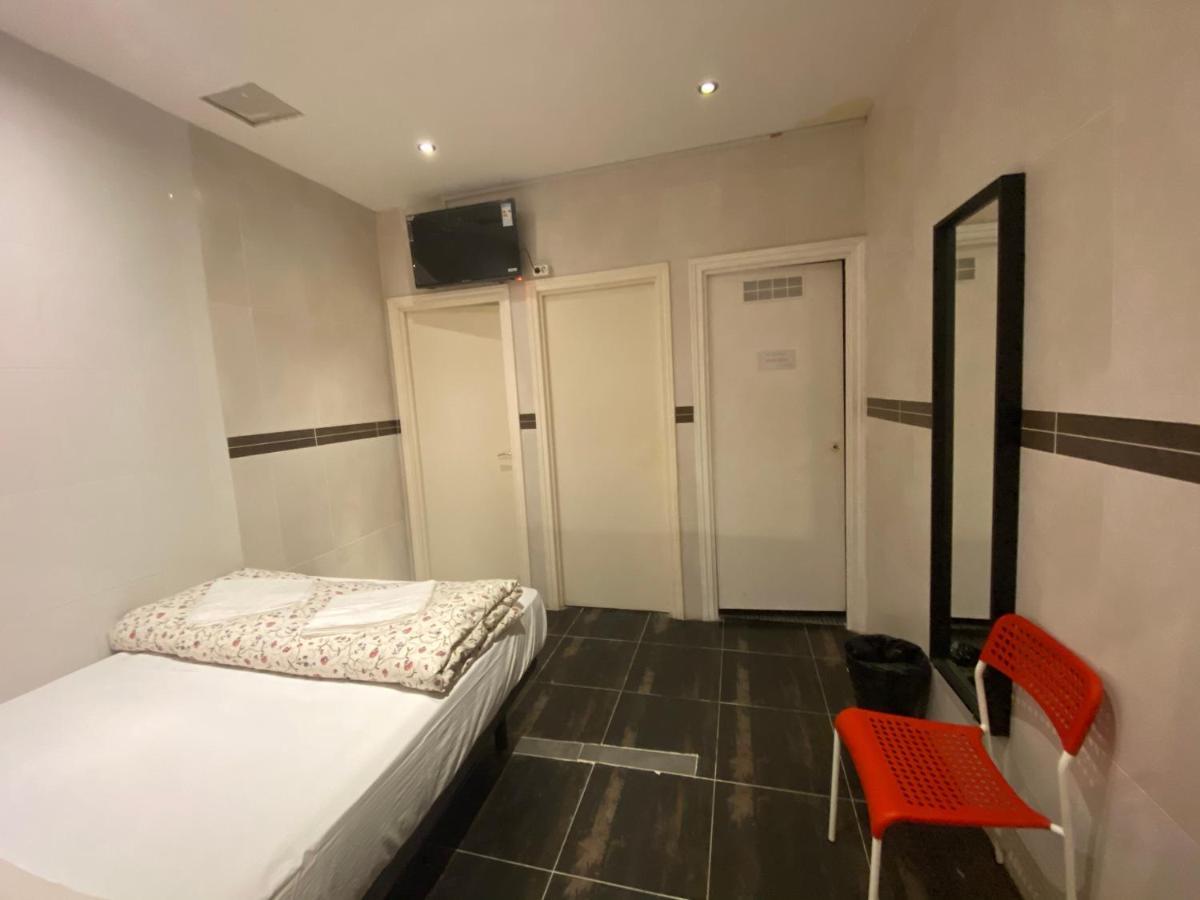 Hostal Granvia 628 *