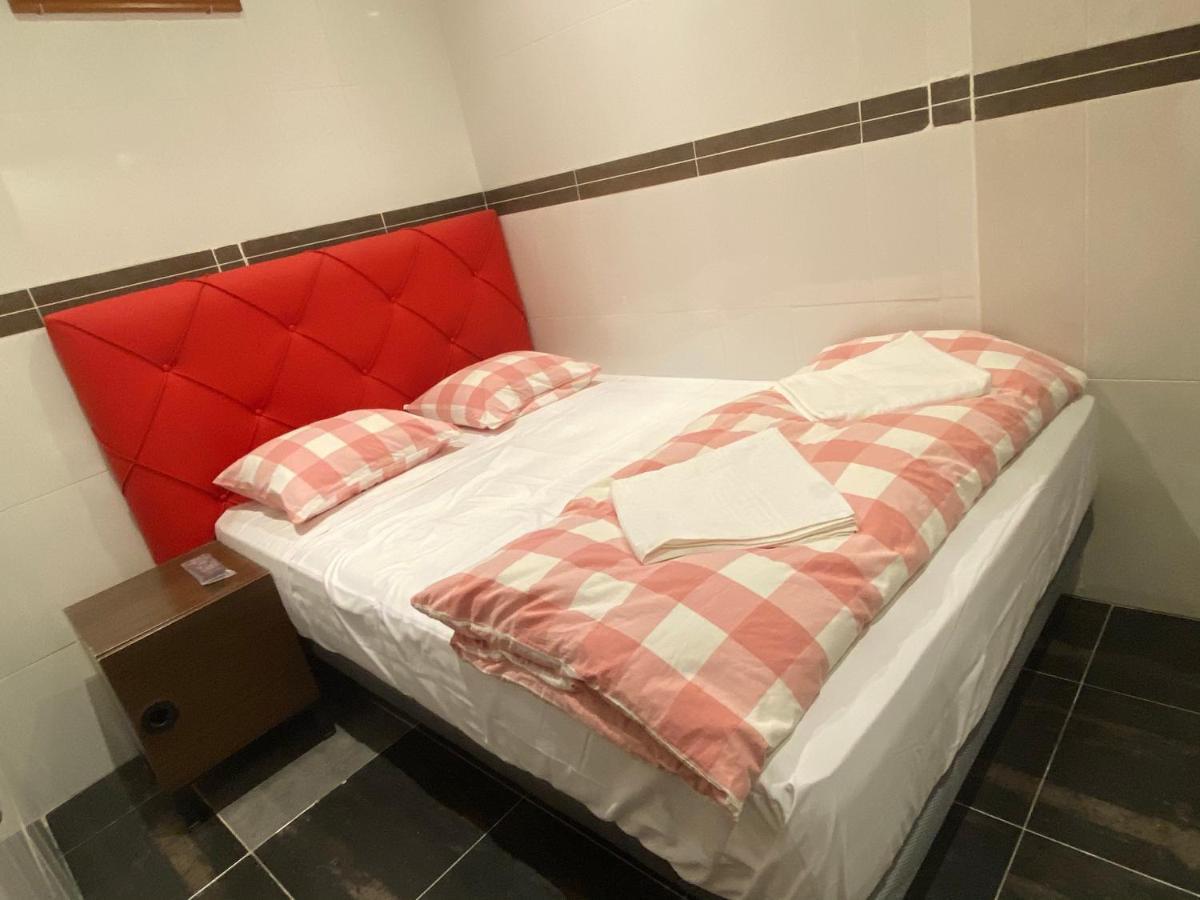 Granvia 628 Hostal *