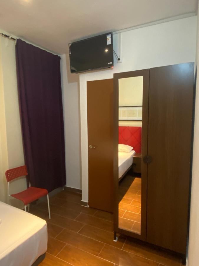 Granvia 628 Hostal *