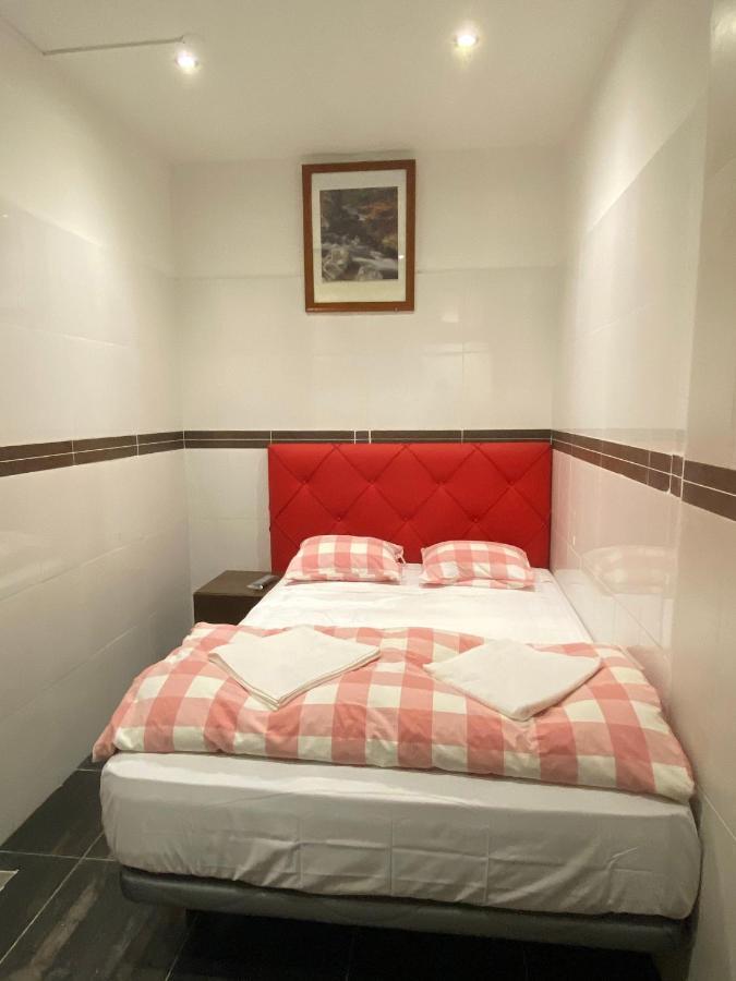 Hostal Granvia 628