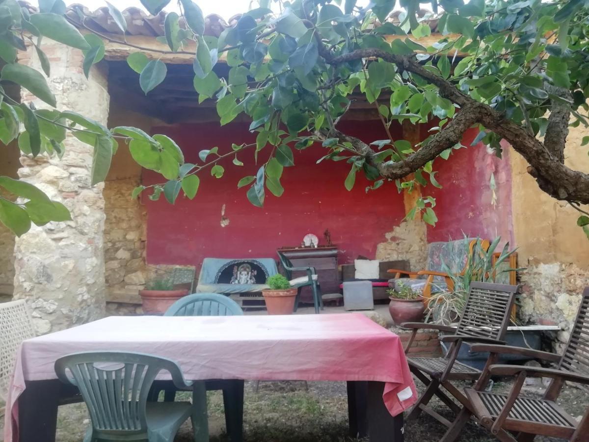 Masia Cal Lari Casa rural *