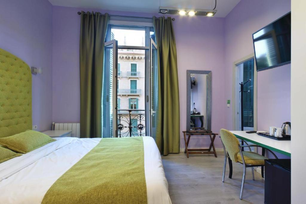 Ginebra Hotel *