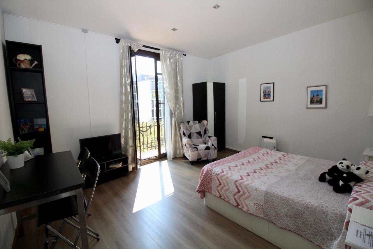 Gran Via Habitación en casa particular