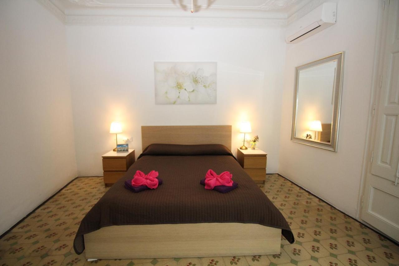 Gran Via Habitación en casa particular Barcelona