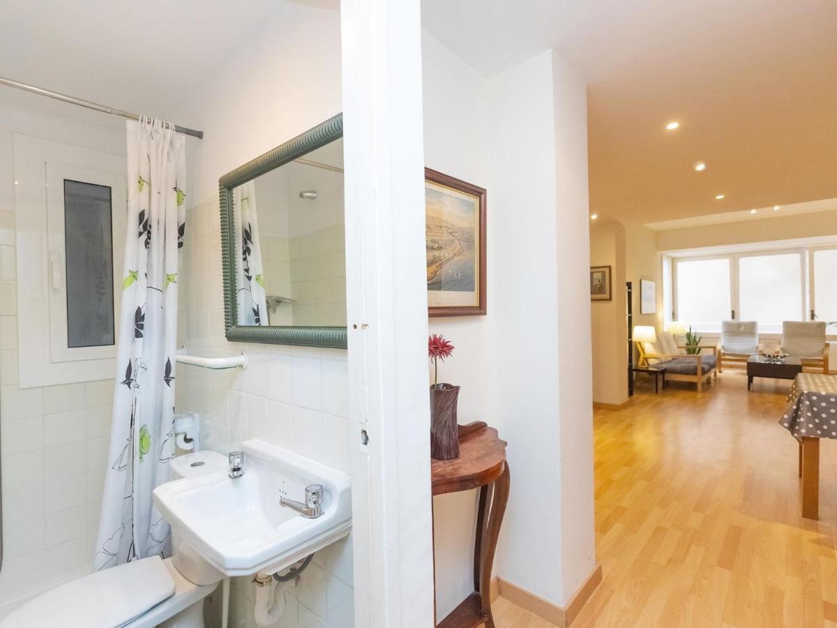 Eixample Dret Corsega Roger Lluria By Interhome Apartment *