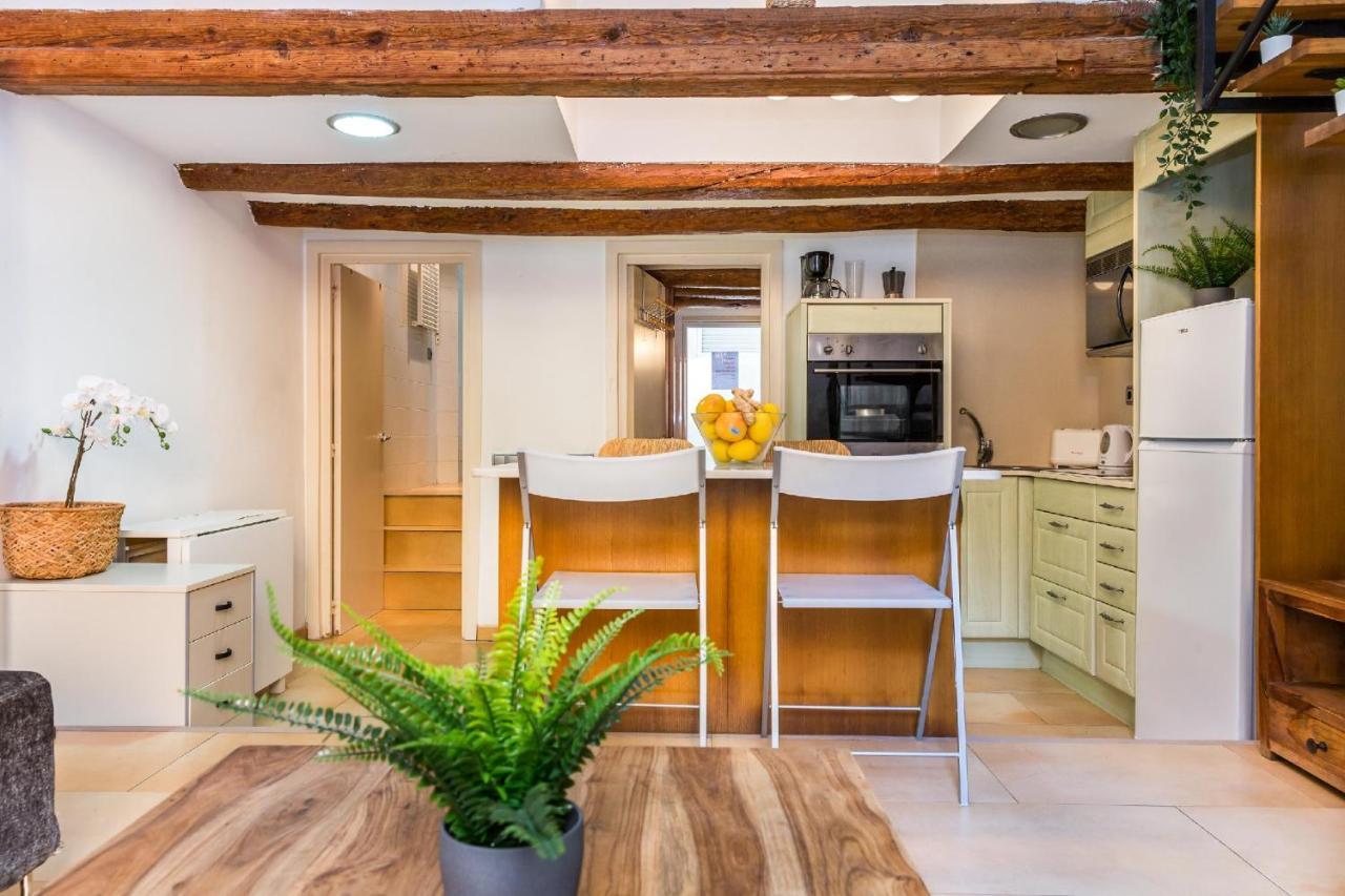 Fridays Flats Dreamy Duplex - Stylish Loft 3*