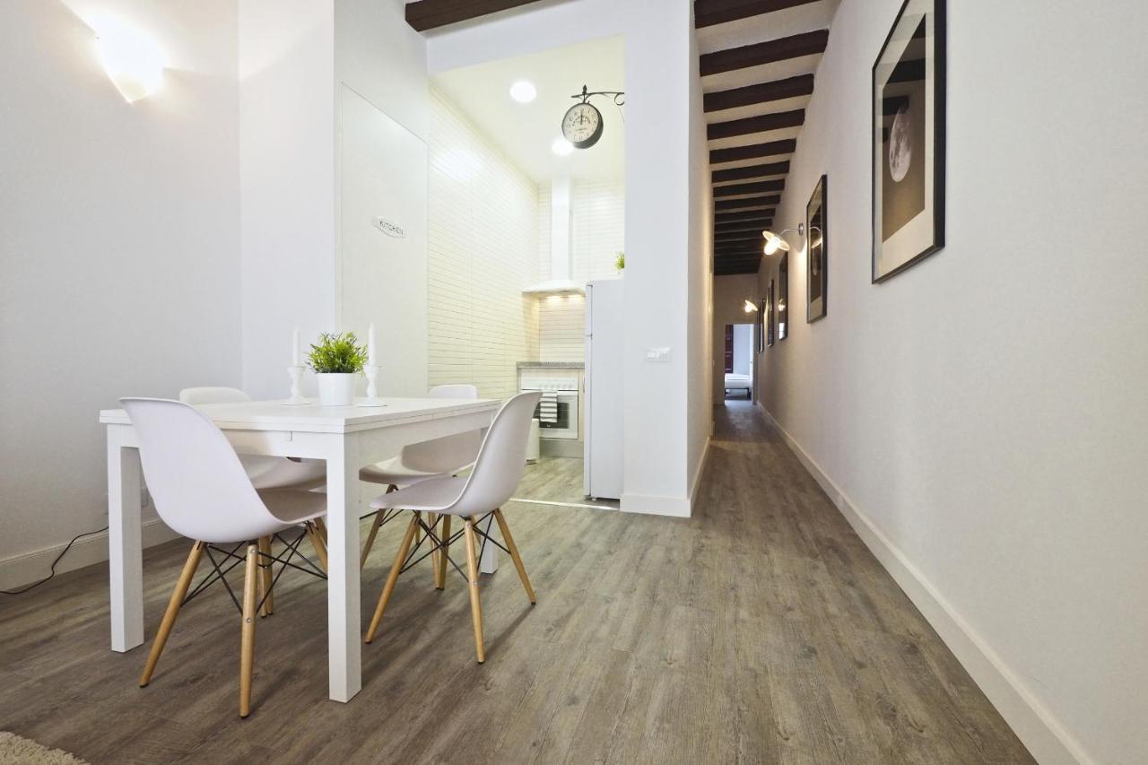 The White Flats Sant Antoni *