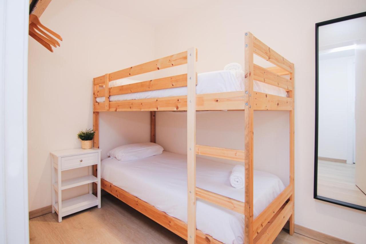 Ha Balmes Terrace Apartment *