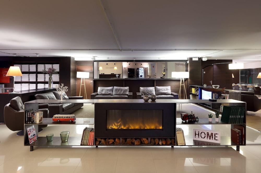 Hotel Metropolitan Sagrada Familia - Adults Only 4*