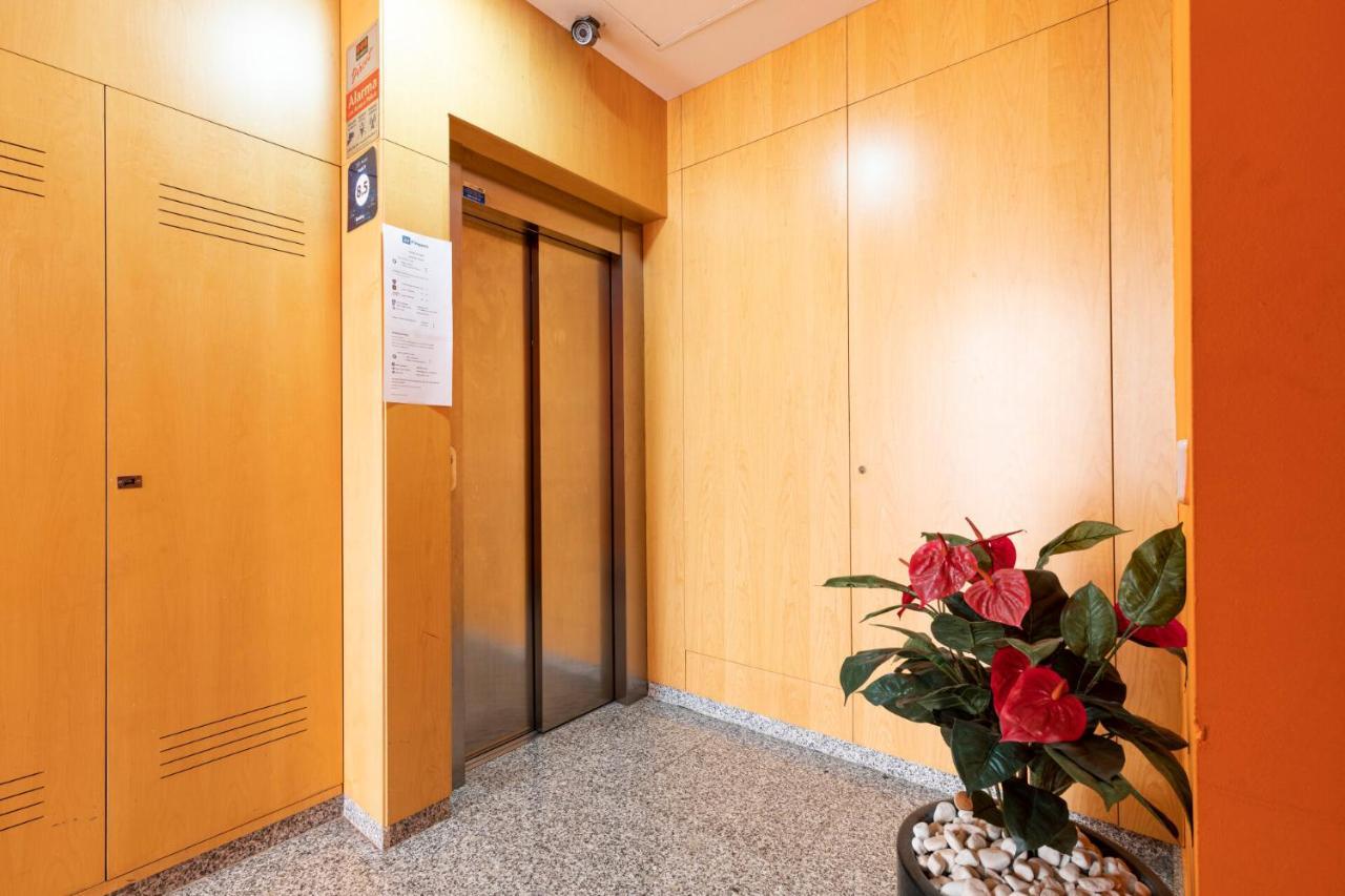 Ab Placa De Sants Apartamento Barcelona
