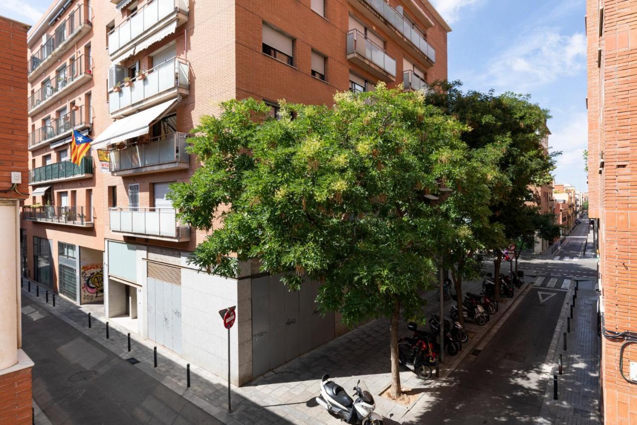 Ab Placa De Sants * Barcelona