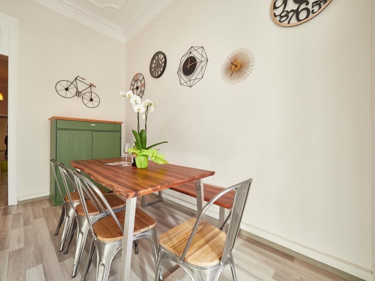 Apartment Barcelonaforrent The Living *