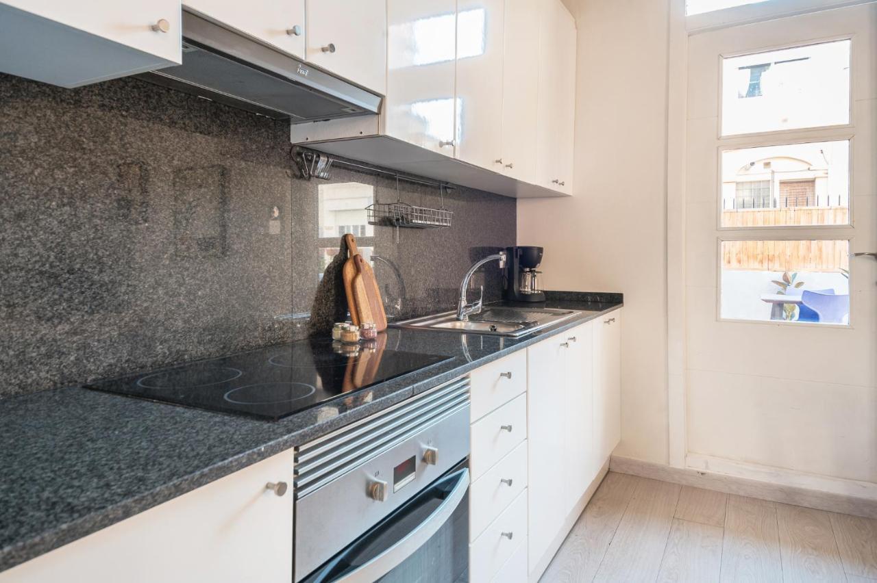 Apartment Light, Cozy Terrace And Local Life In Gracia *