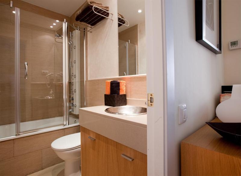 Rentbcn Gracia Jardinets Apartment