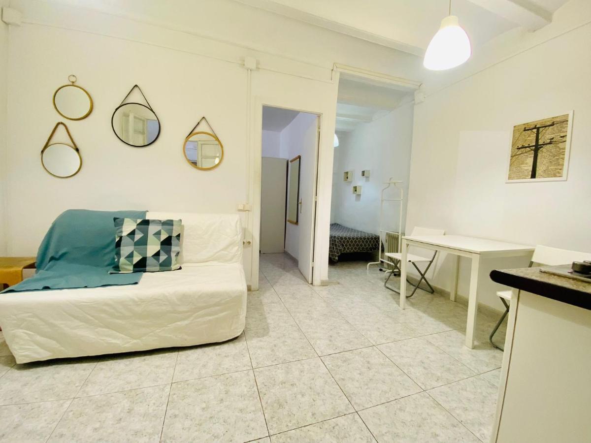 07 Basic Center Barcelona3 1 Apartamento *