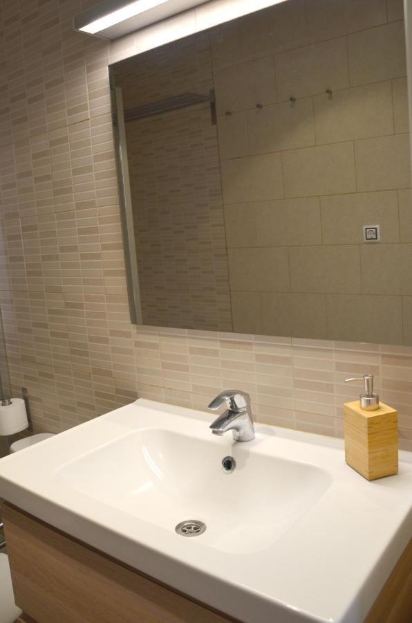Claris Apartment