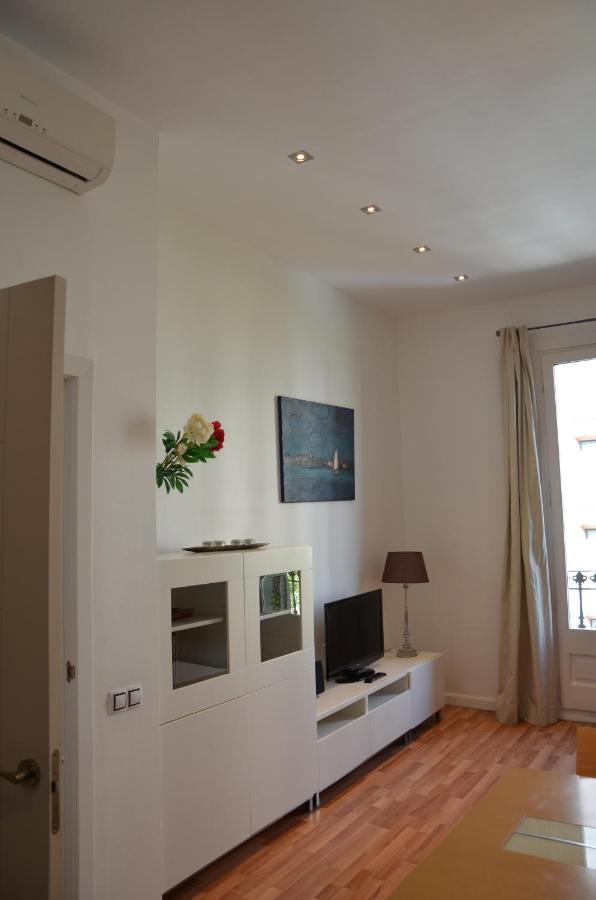 Claris Apartment