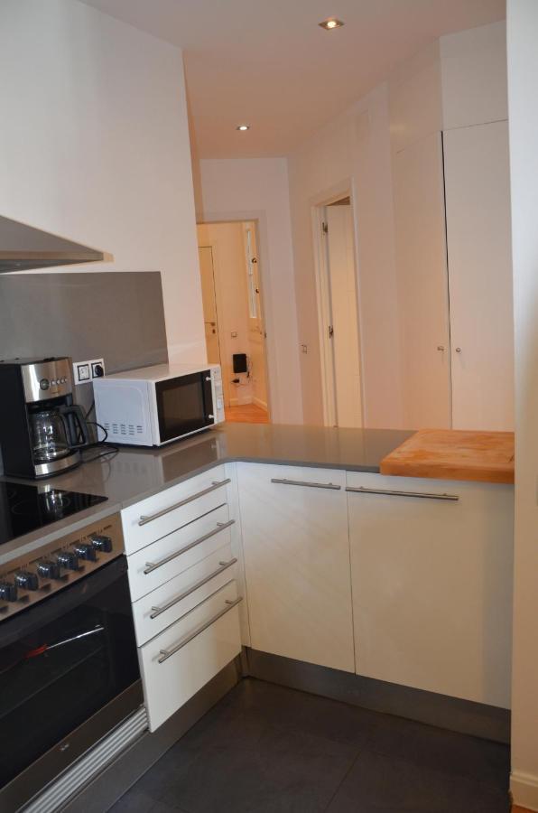 Claris Apartment *