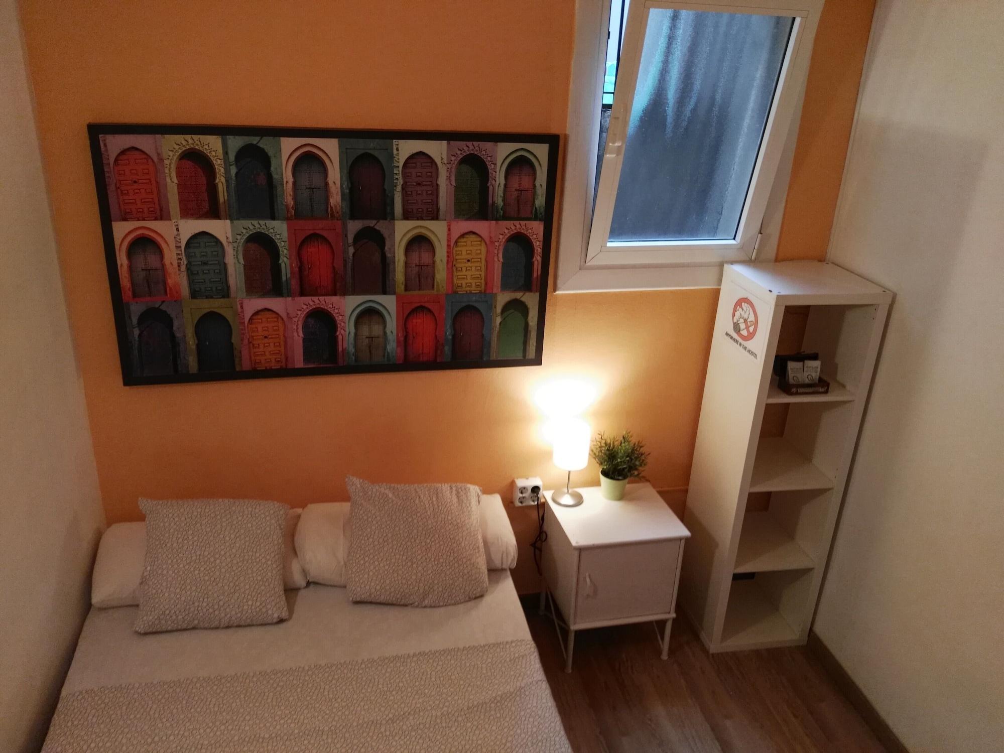Hostal Diagonal House