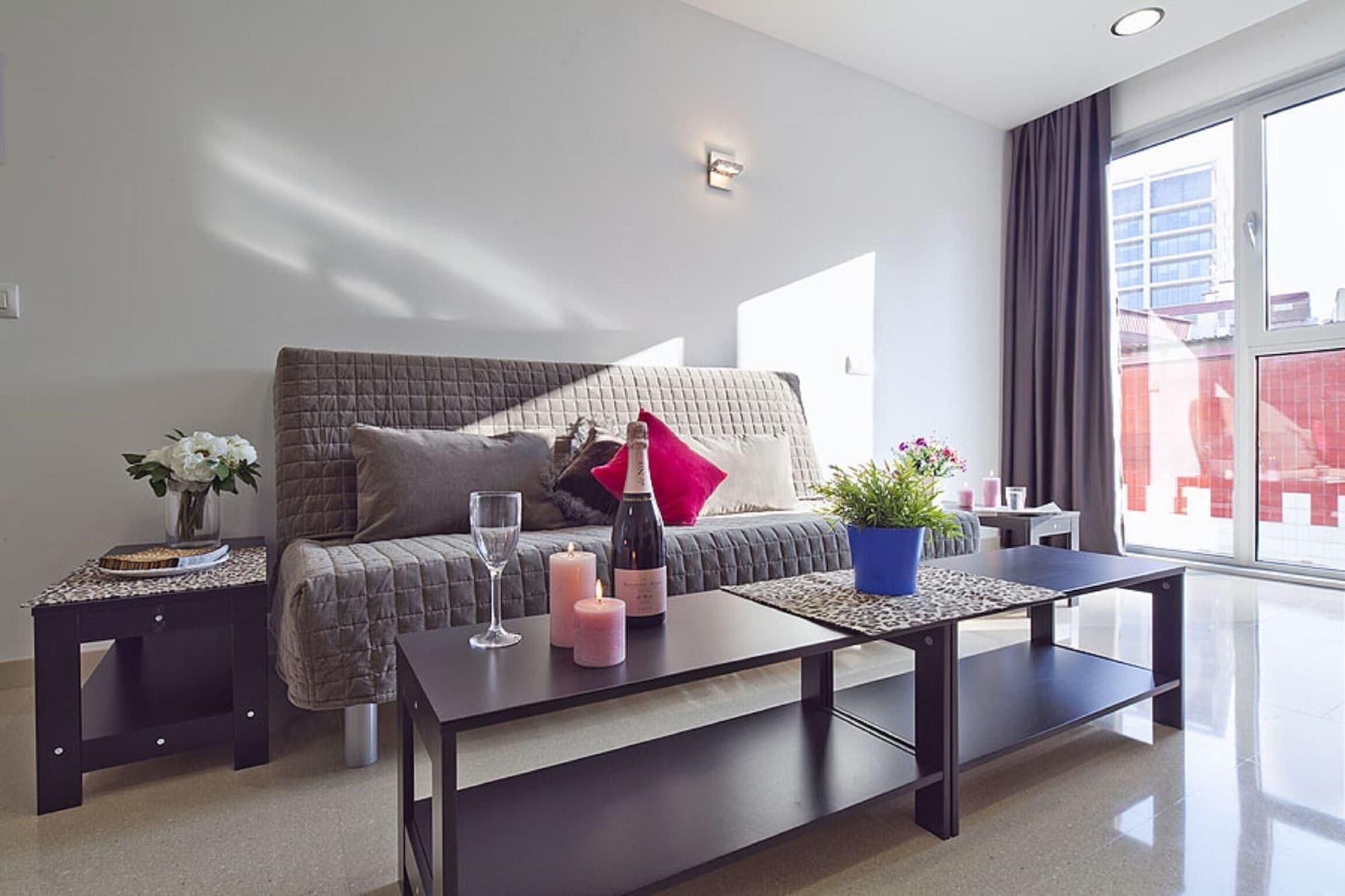 Charmsuites Nou Rambla Apartamento *