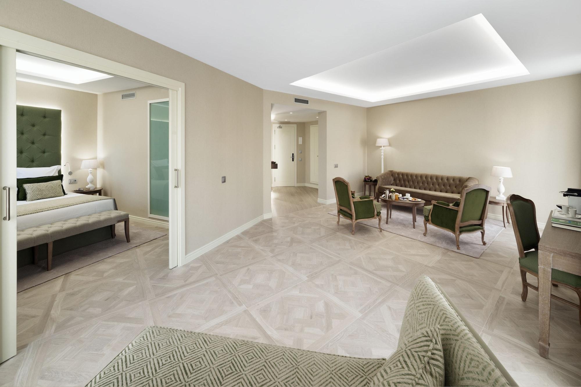 Hotel Colón 5*