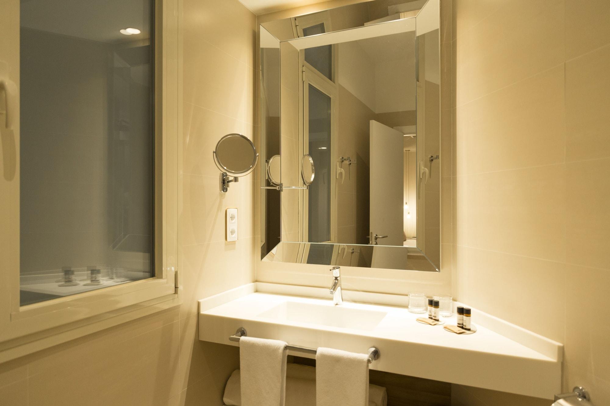 Icon Bcn Hotel