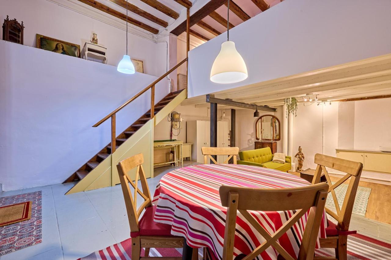 Espacio Completo En El Centro De * Barcelona