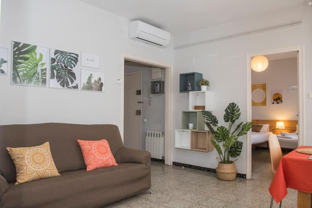 Sunny&quiet Sagrada Familia Apartamento *