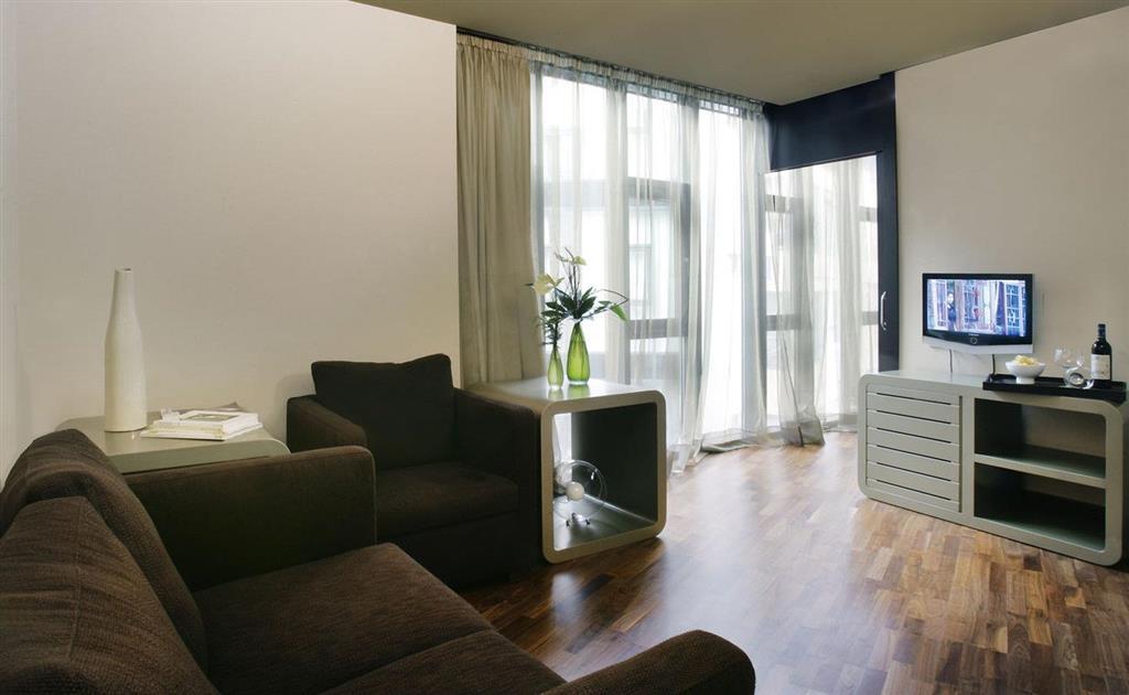 Hotel H10 Casanova 4*