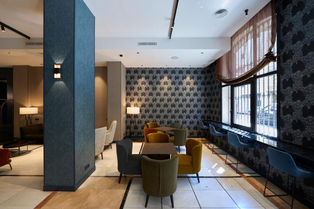 Catalonia Plaza Cataluña Hotel