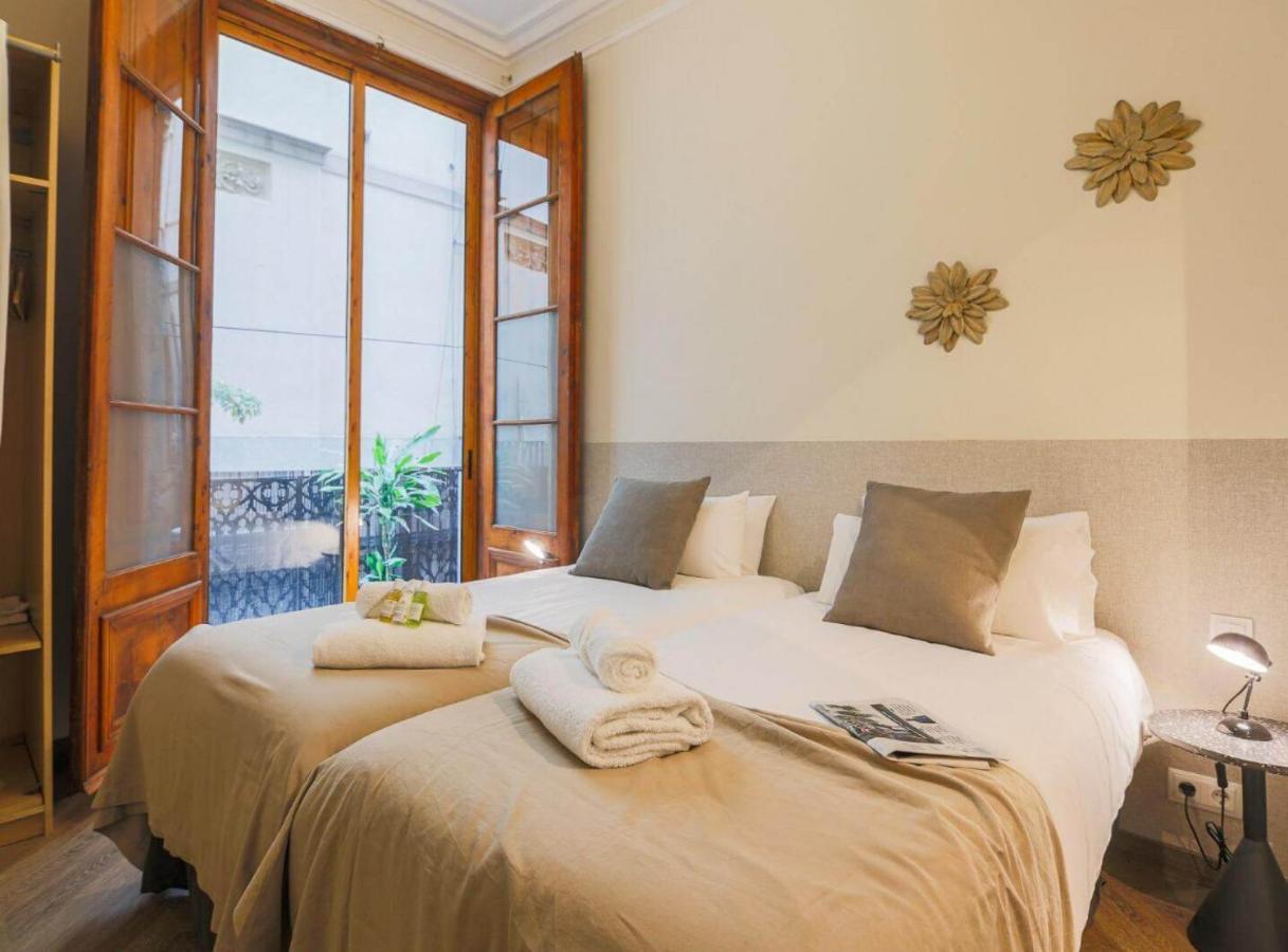 Avinyó- New Listing -spacious Loft In The Gothic Quarter! *