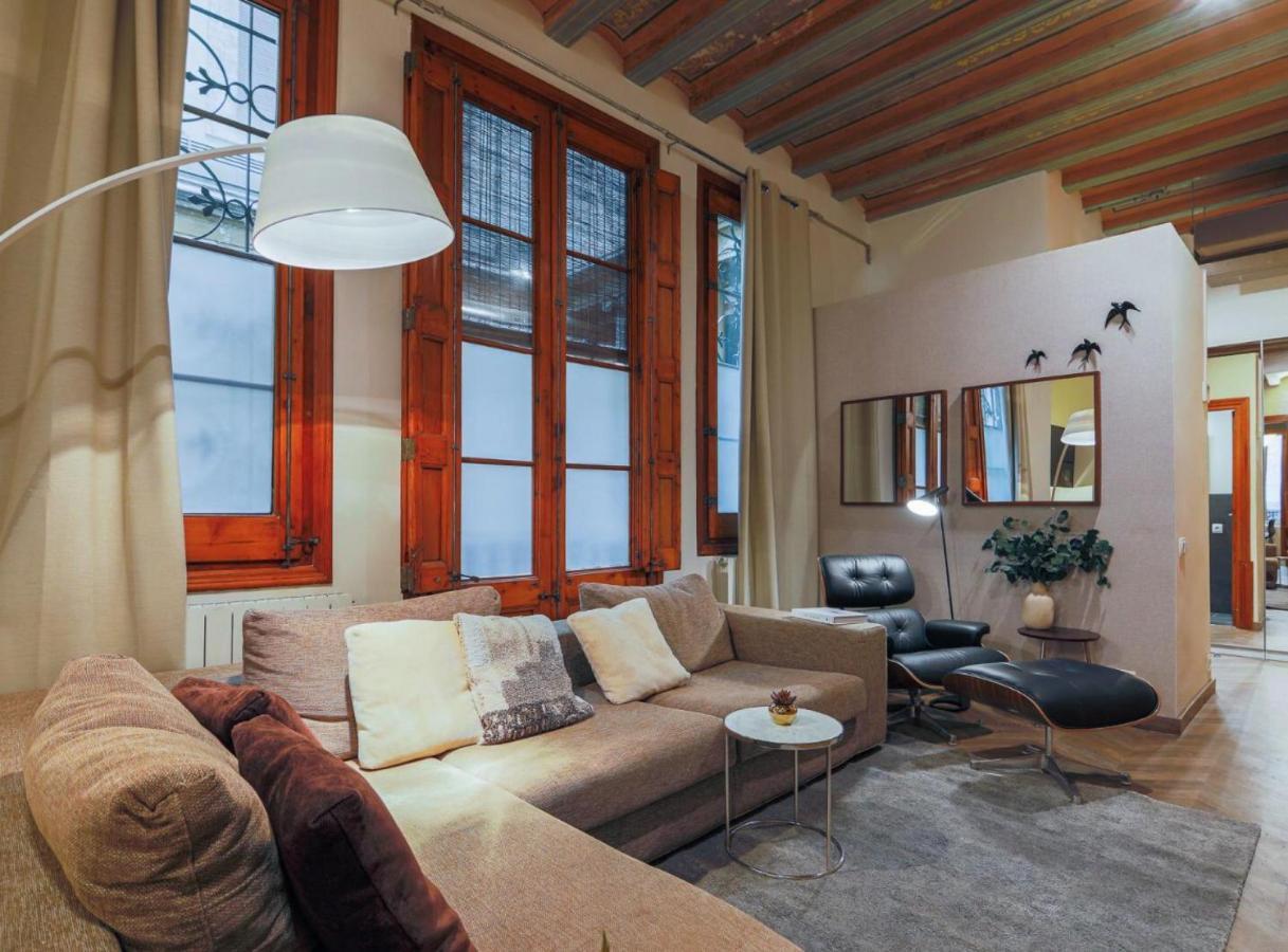 Avinyó- New Listing -spacious Loft In The Gothic Quarter! Barcelona
