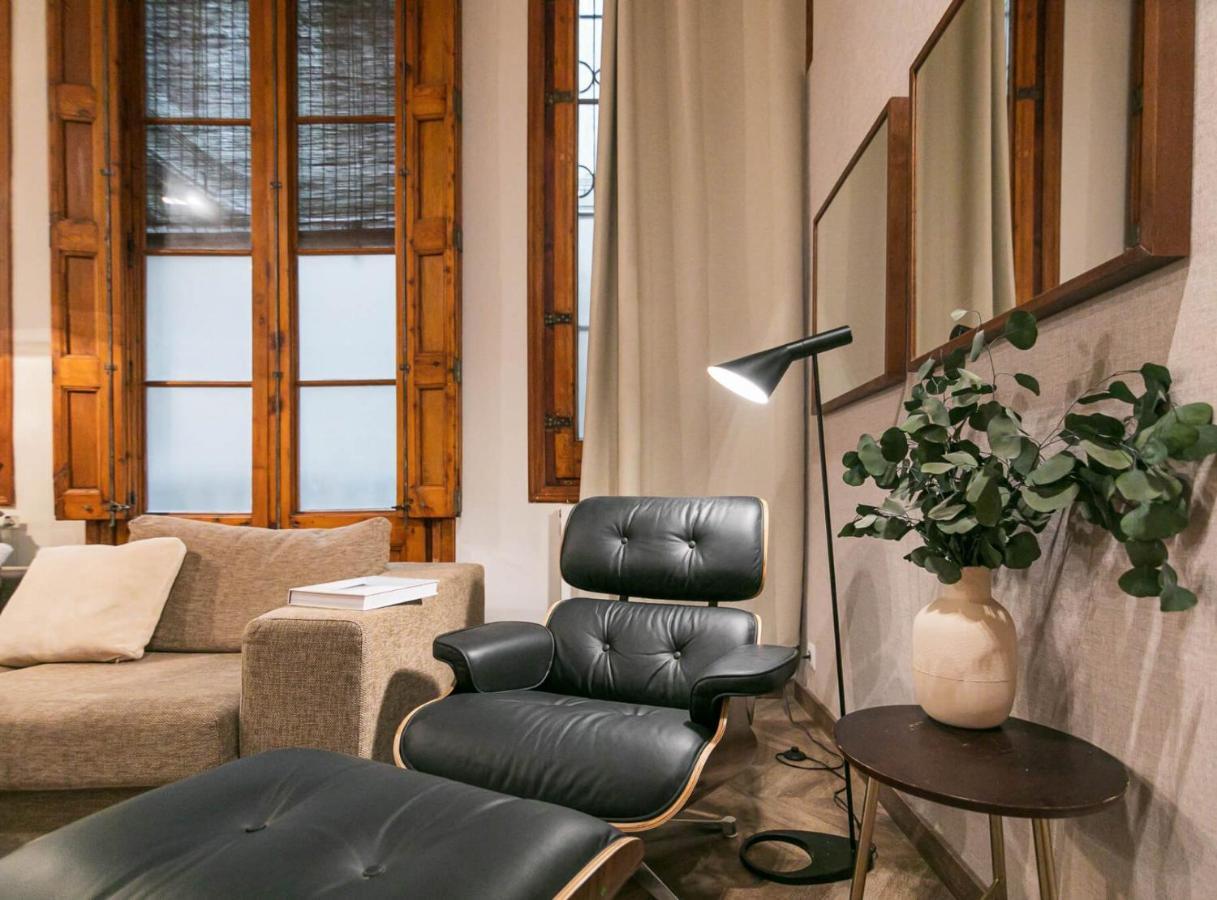 Apartamento Avinyó- New Listing -spacious Loft In The Gothic Quarter! *