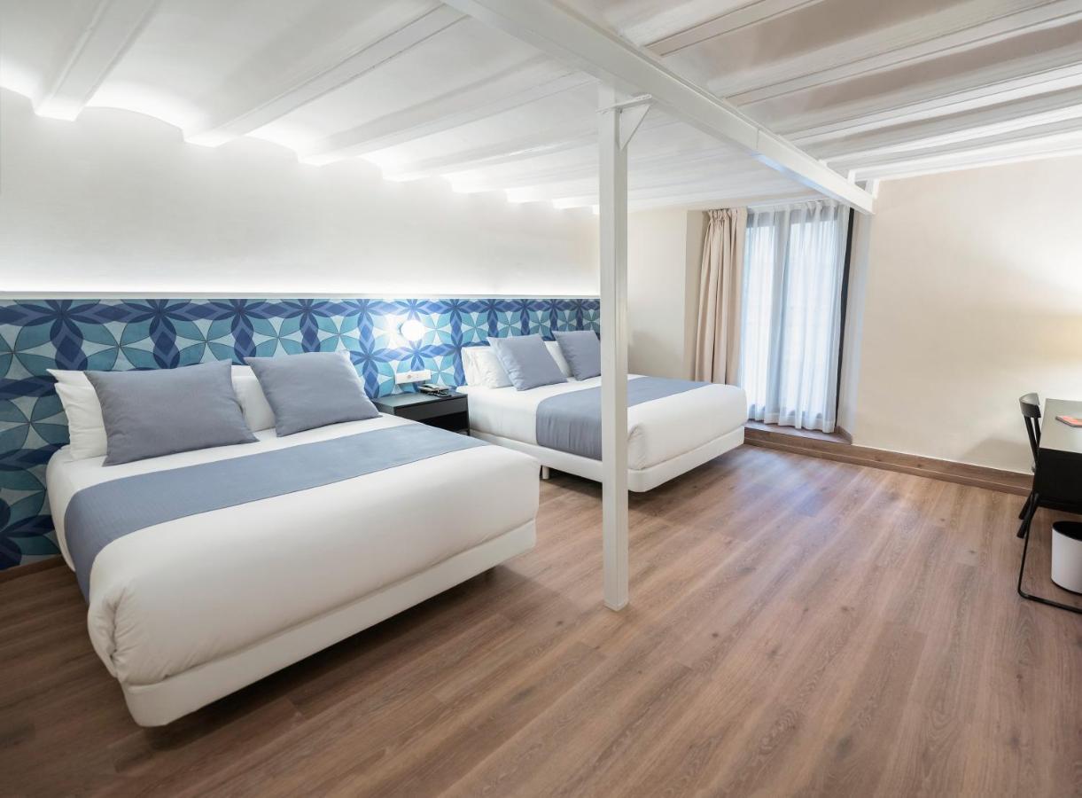 Hotel Hesperia Barri Gotic 3*