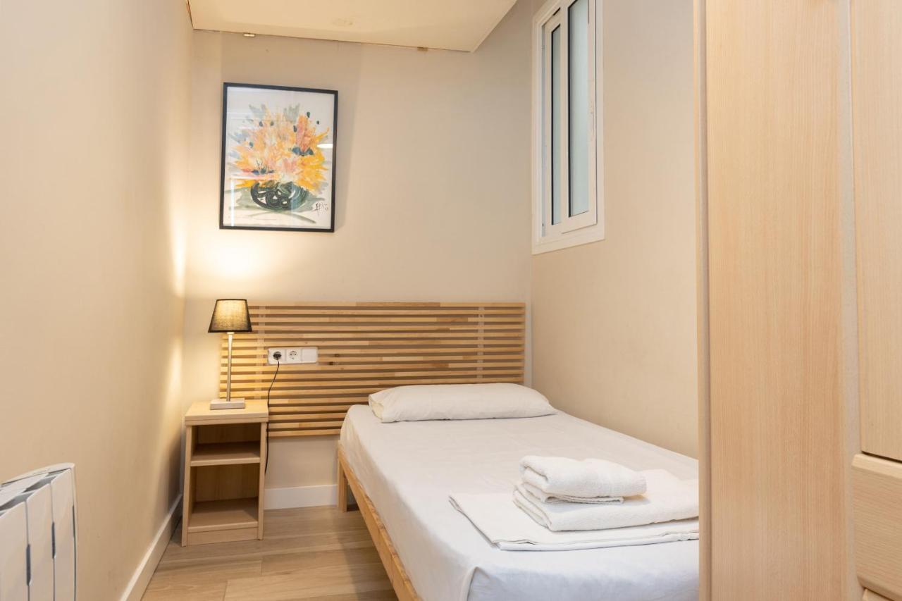 Aparteasy - Family 4-bedroom Apartamento Barcelona