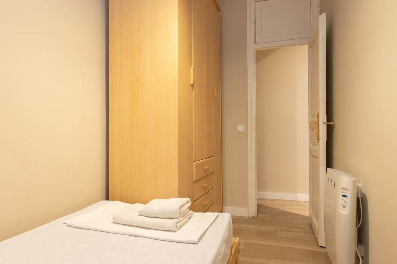 Aparteasy - Family 4-bedroom Apartamento