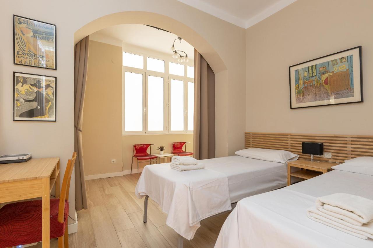 Aparteasy - Family 4-bedroom Apartamento
