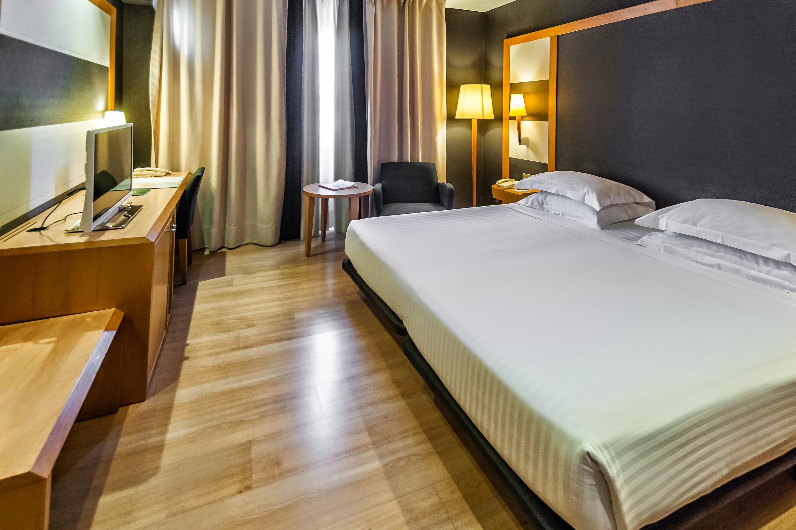 Universal Hotel 4*