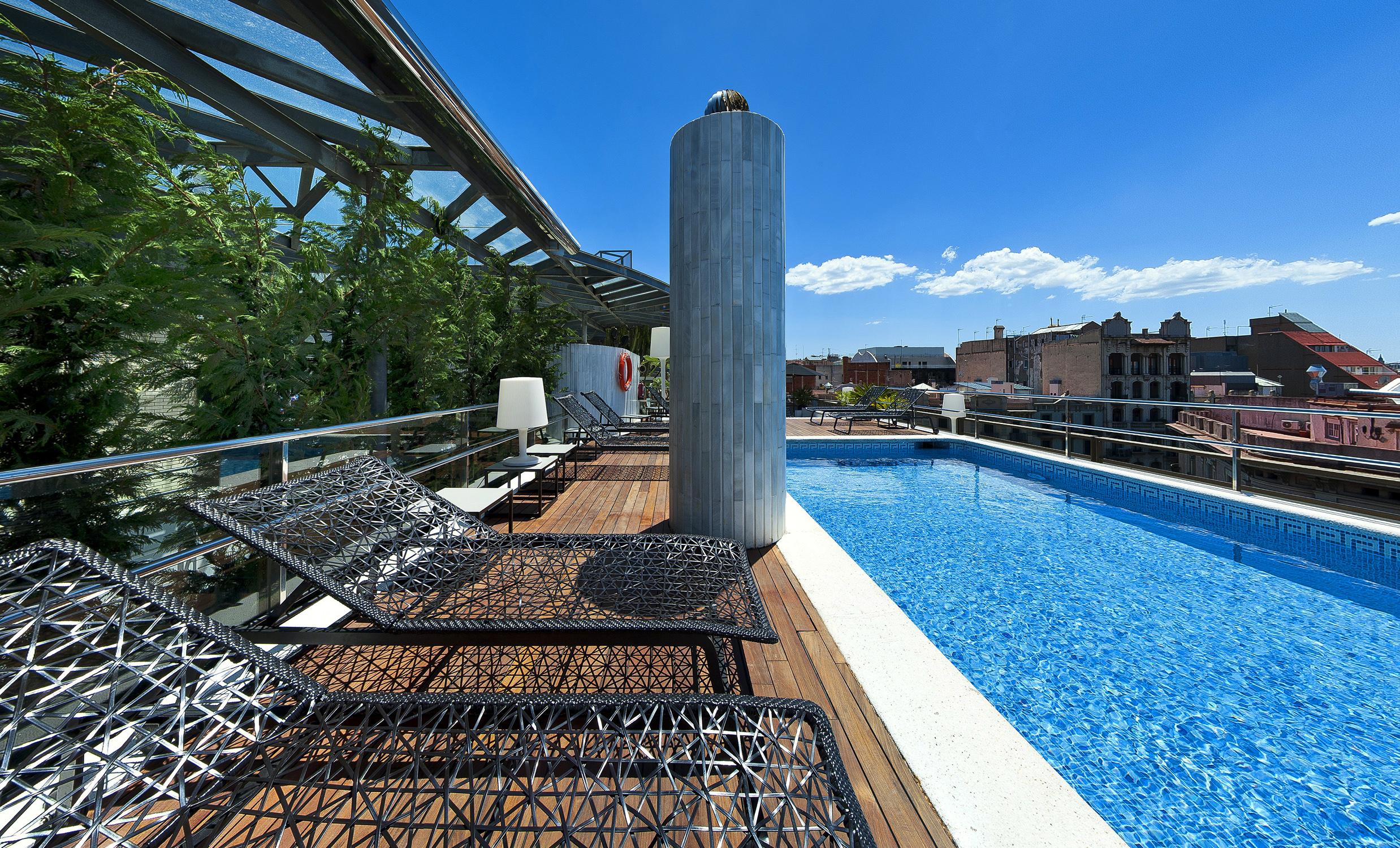 Claris & Gl, A Small Luxury Of The World Hotel
